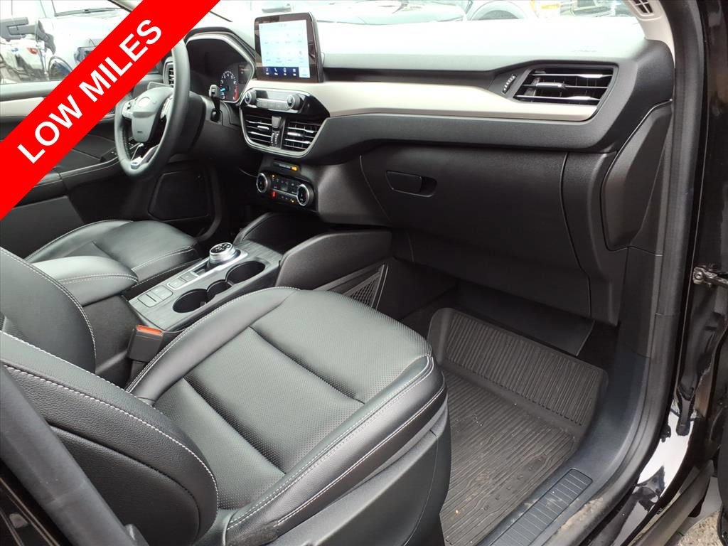 Certified 2022 Ford Escape SEL AWD/4WD image 9
