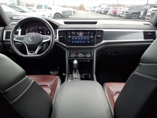 Used 2022 Volkswagen Atlas Cross Sport SEL Premium R-Line image 8