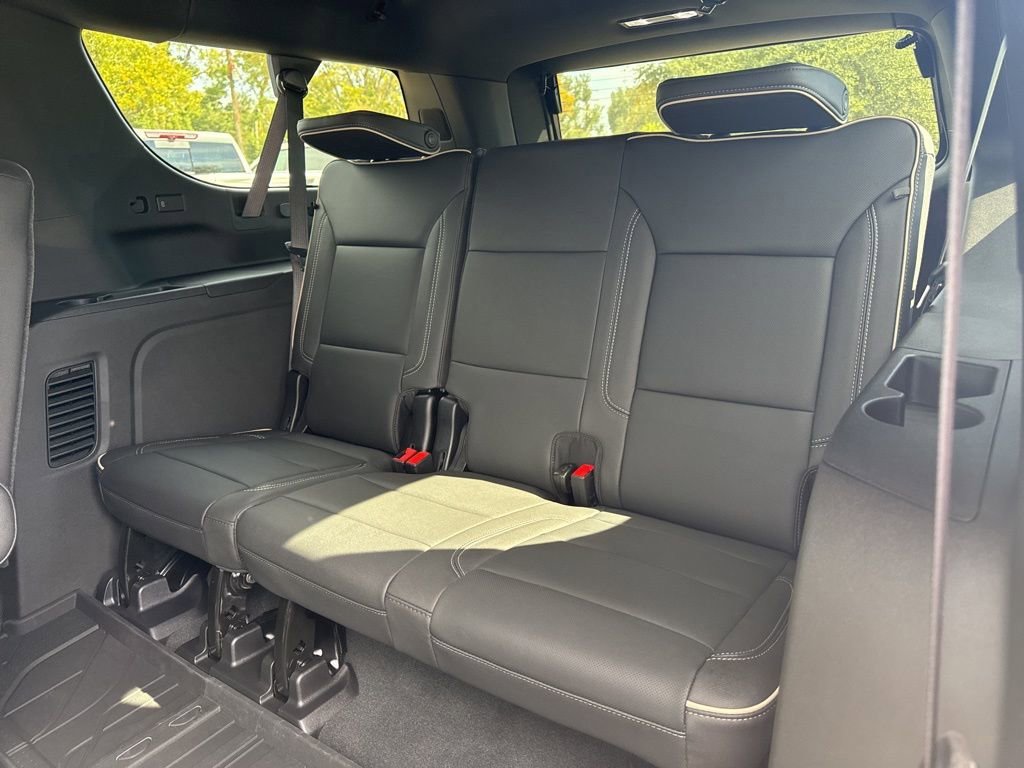 New 2026 Chevrolet Suburban Premier image 16