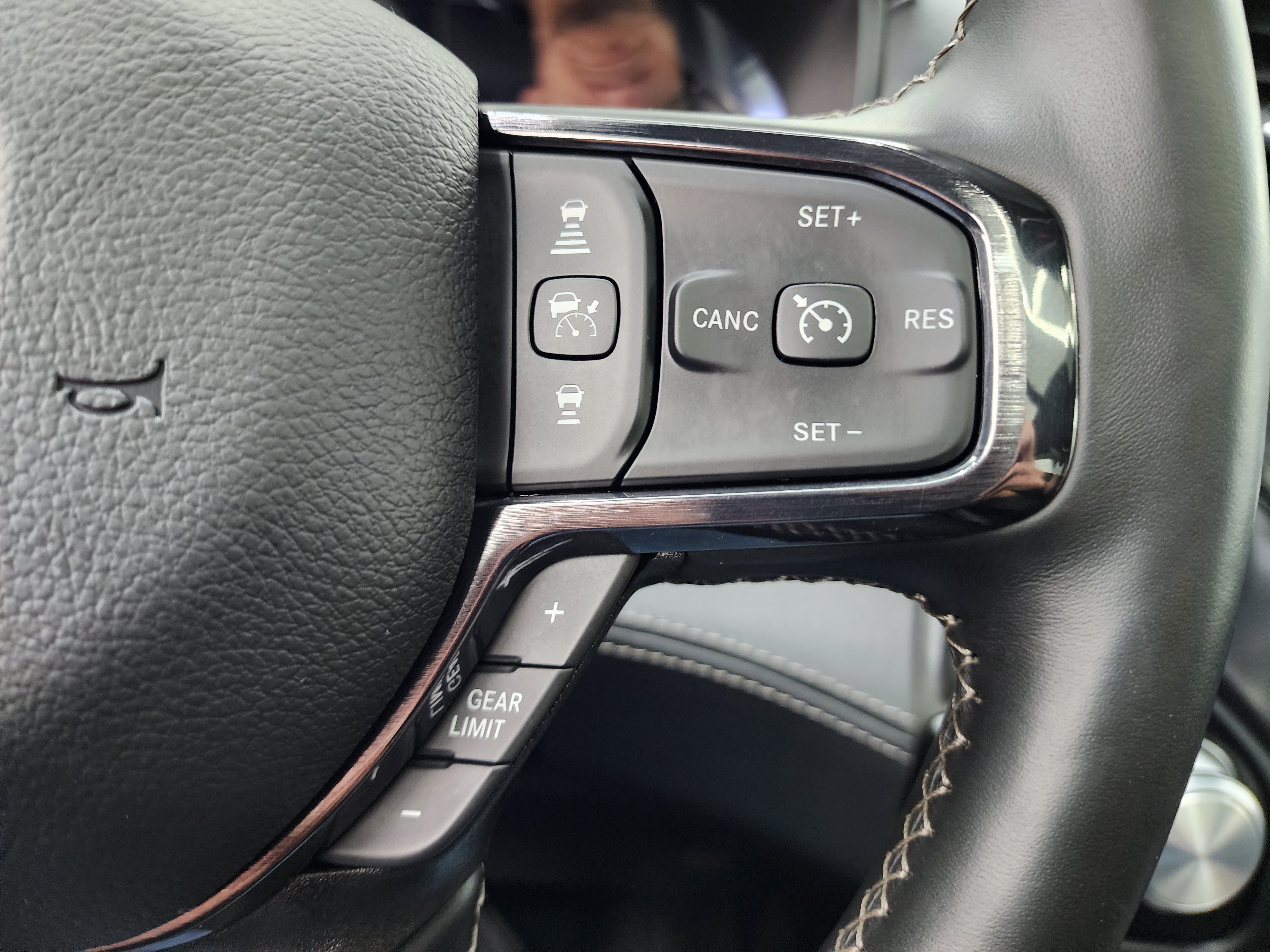 Used 2023 RAM 1500 Limited AWD/4WD image 17
