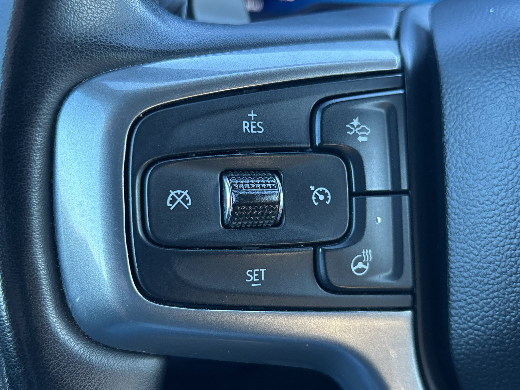 Used 2023 Chevrolet Silverado 1500 LTZ w/ LTZ Convenience Package II AWD/4WD image 14