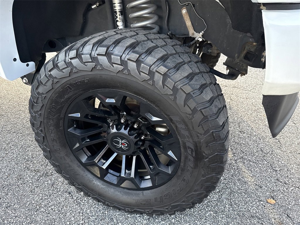 Used 2022 Ford F250 Lariat w/ Black Appearance Package image 13