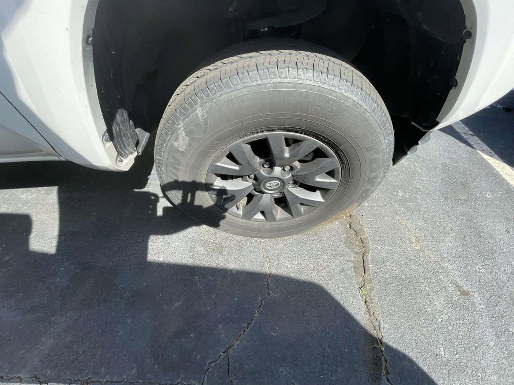 Used 2023 Toyota Tacoma SR5 w/ Technology Package image 29