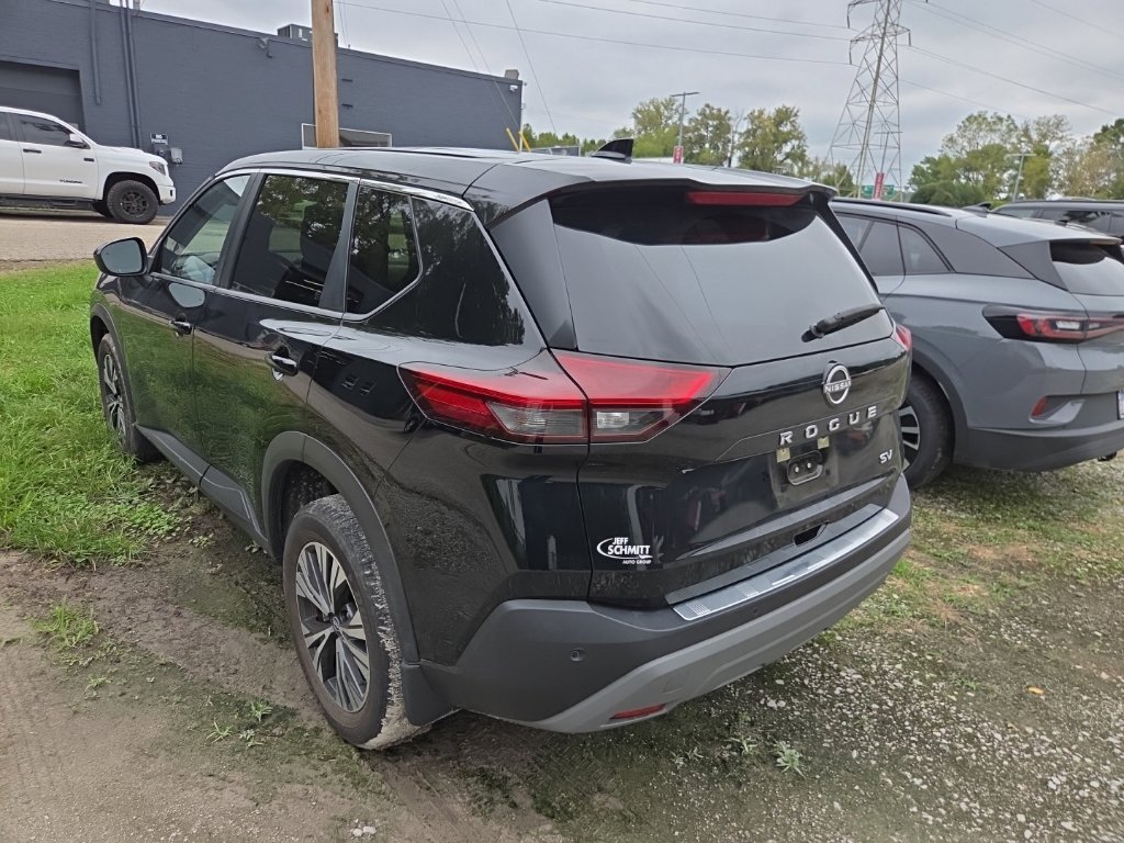 Certified 2023 Nissan Rogue SV FWD image 5