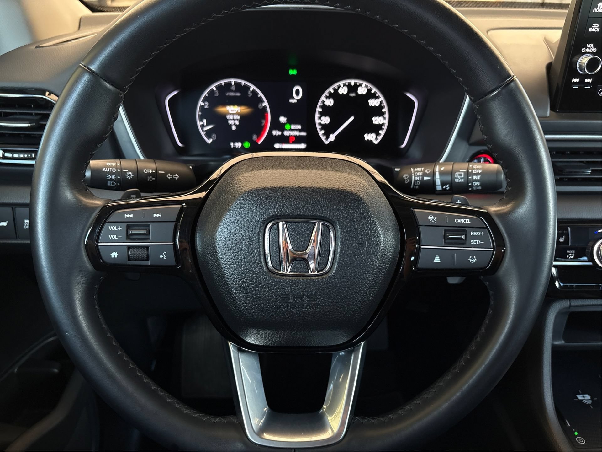 Used 2025 Honda Pilot Touring image 18