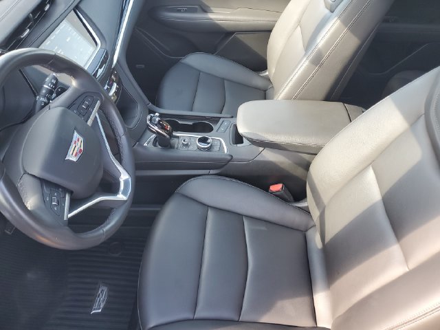 Certified 2025 Cadillac XT6 Luxury AWD/4WD image 12