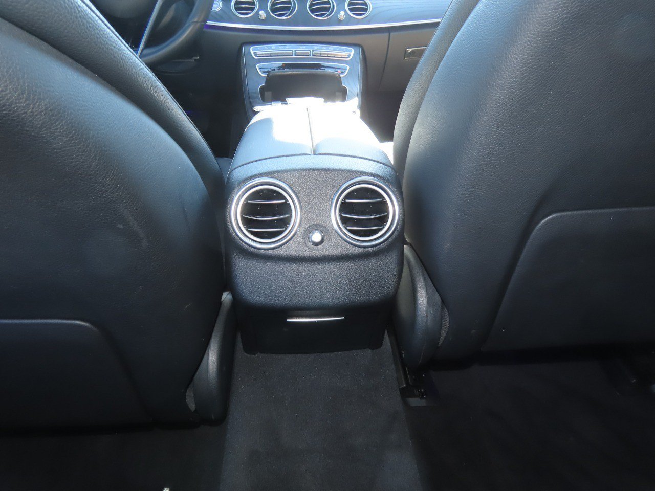 Used 2021 Mercedes-Benz E 450 4MATIC Sedan image 19