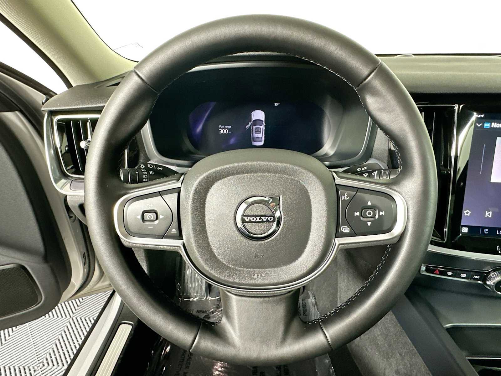 Used 2025 Volvo S60 B5 Core image 11