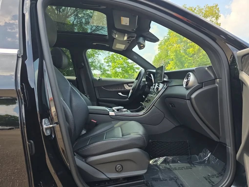 Used 2017 Mercedes-Benz GLC 300 4MATIC image 54