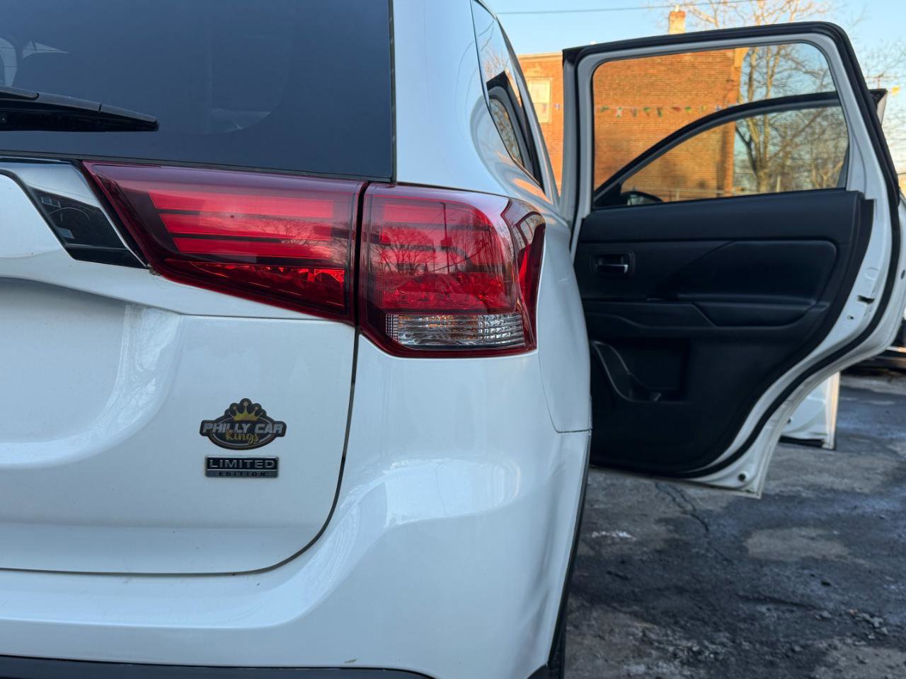 Used 2020 Mitsubishi Outlander LE FWD image 53