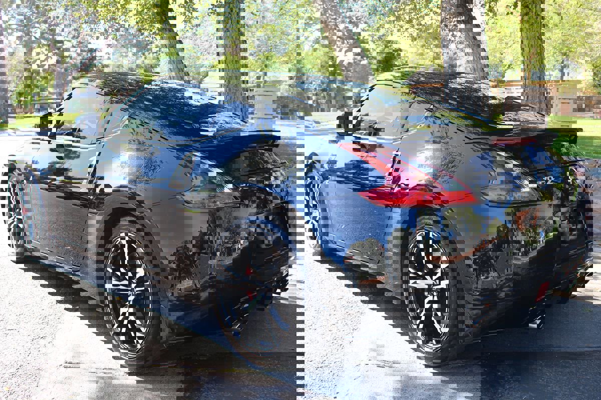 Used 2018 Nissan 370Z w/ Sport Package image 16