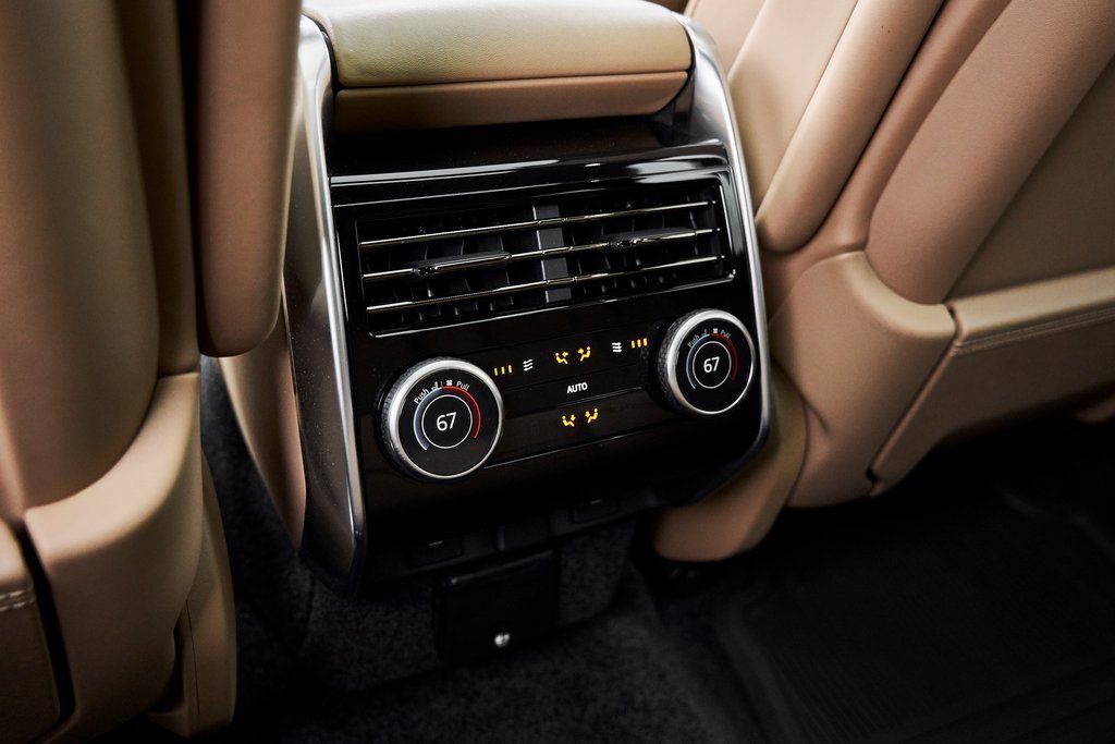 Used 2023 Land Rover Range Rover SE image 47