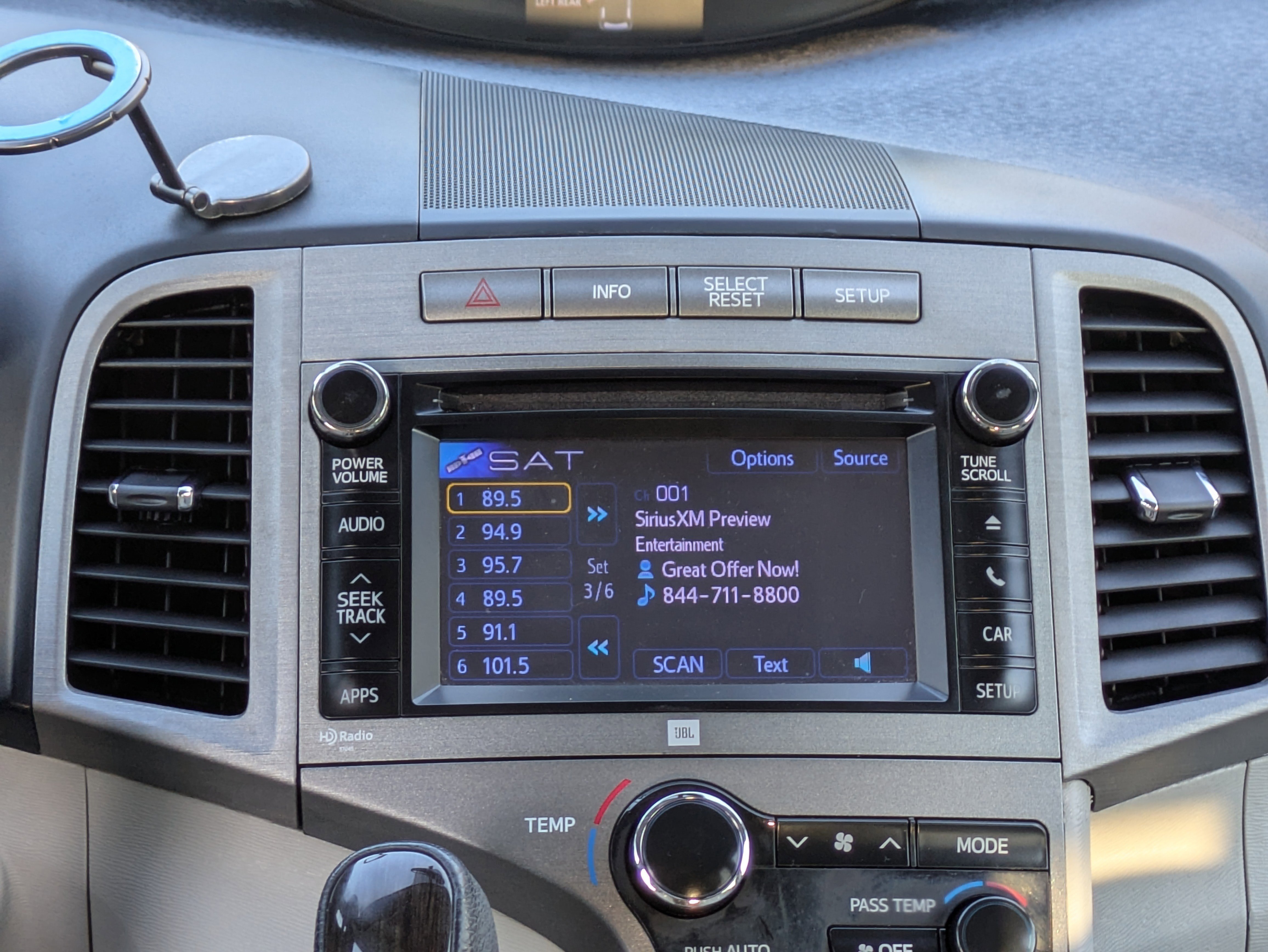 Used 2013 Toyota Venza XLE image 24