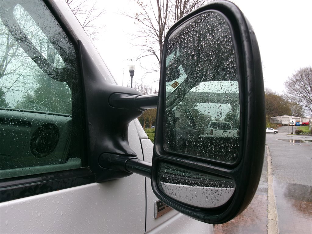Used 2017 Ford E-350 and Econoline 350 Super Duty RWD image 23