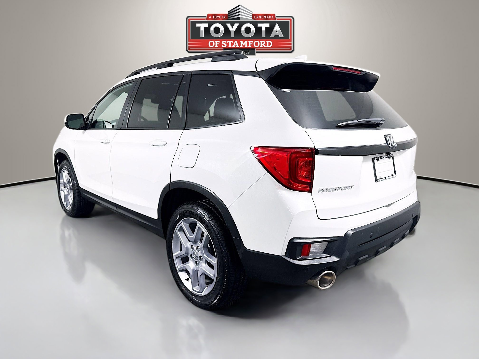 Used 2024 Honda Passport EX-L image 5