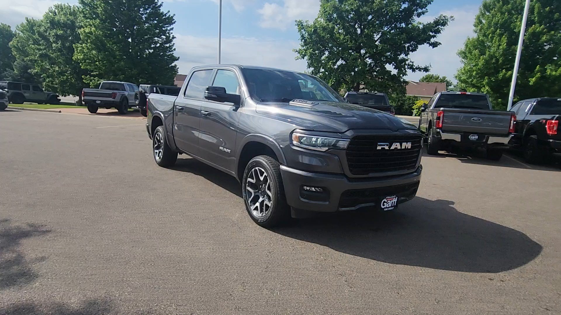 Used 2025 RAM 1500 Laramie w/ Sport Appearance Package AWD/4WD image 7