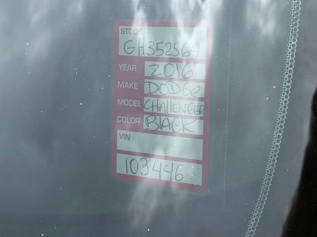 Used 2016 Dodge Challenger SXT RWD image 10