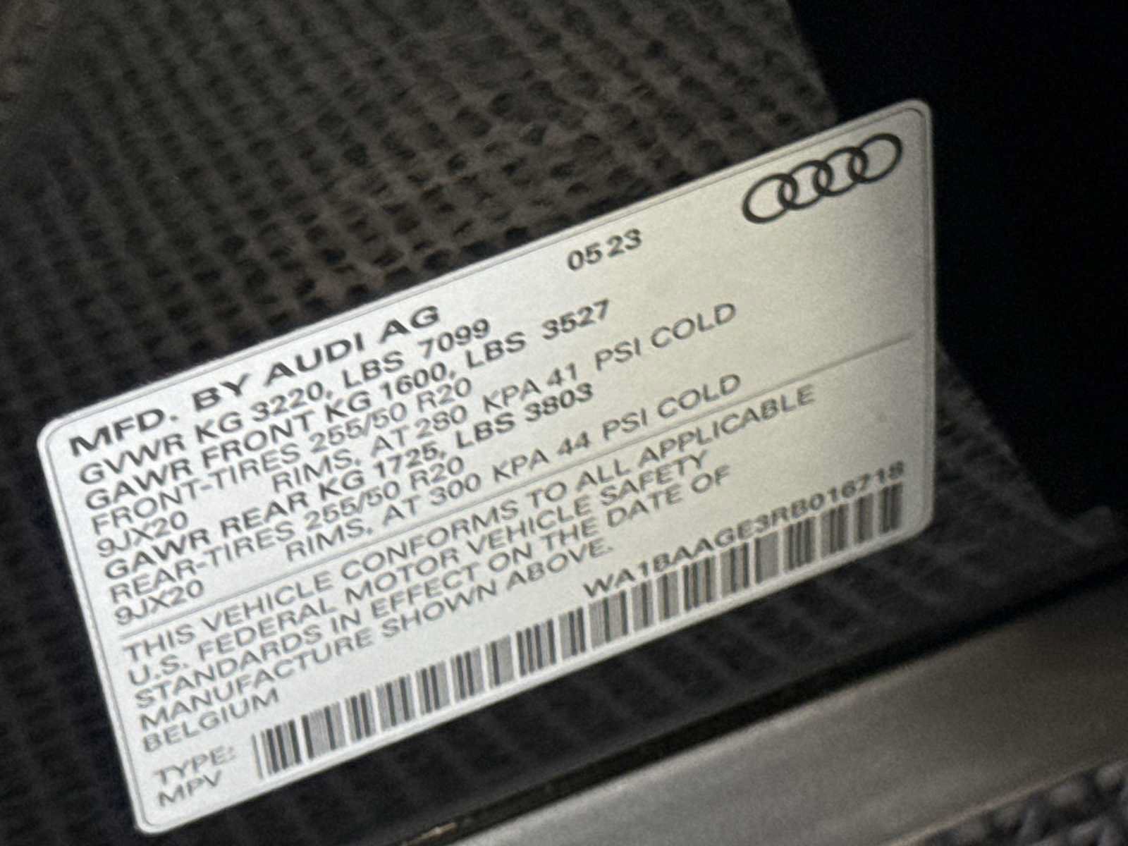 Used 2024 Audi Q8 e-tron Premium AWD/4WD image 29