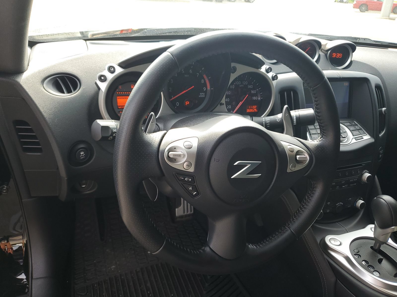 Used 2019 Nissan 370Z Touring Sport RWD image 10