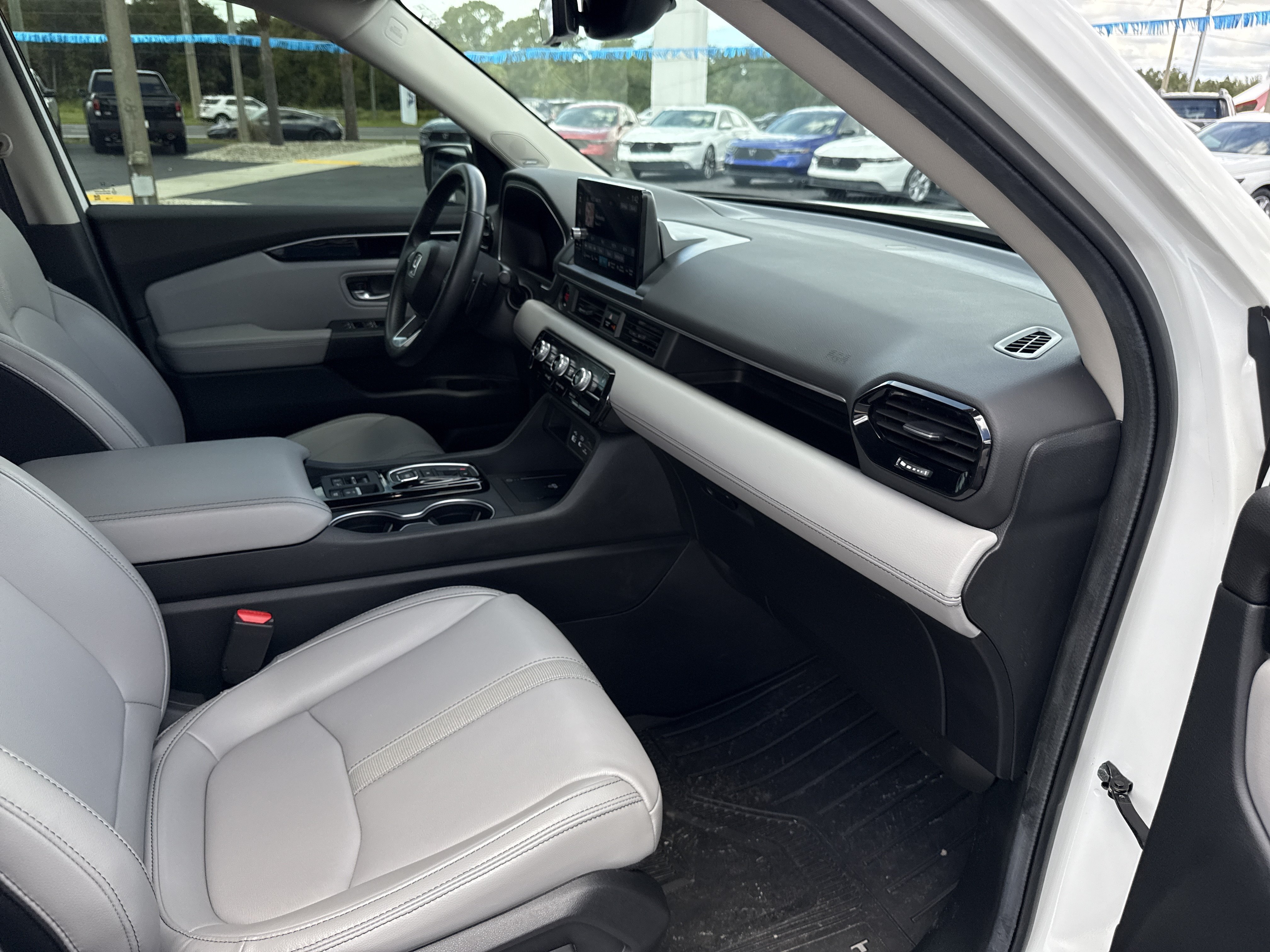 Certified 2024 Honda Pilot Touring image 20