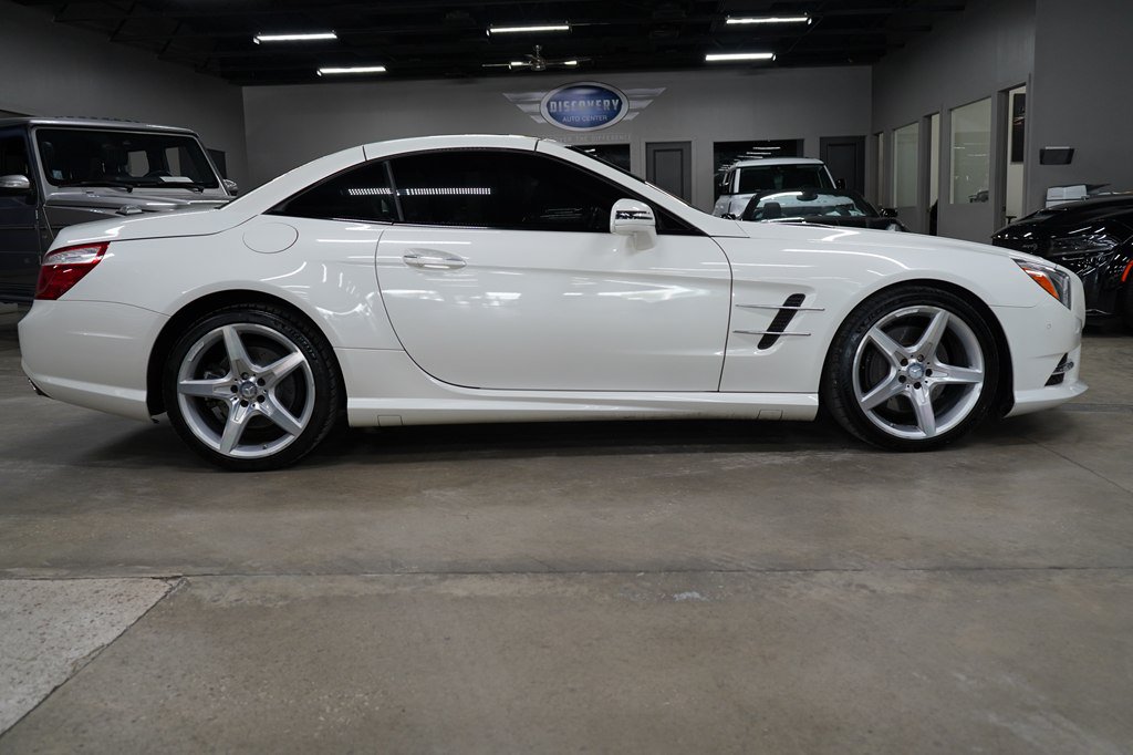 Used 2016 Mercedes-Benz SL 550 w/ Driver Assistance Package image 31