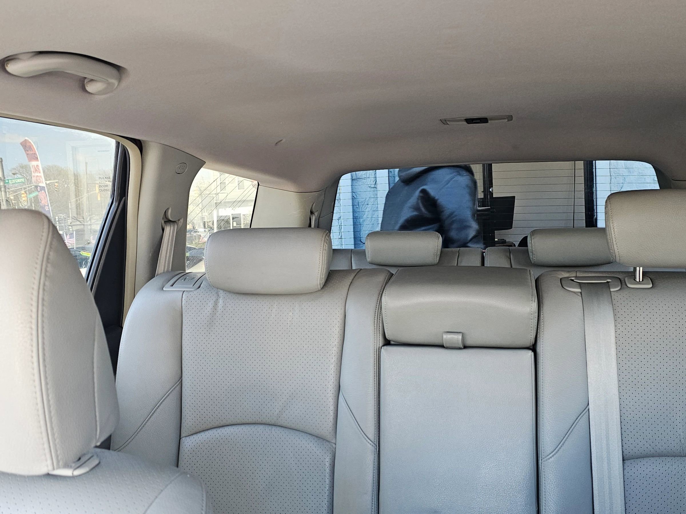 Used 2009 Kia Borrego EX w/ Leather Pkg image 16