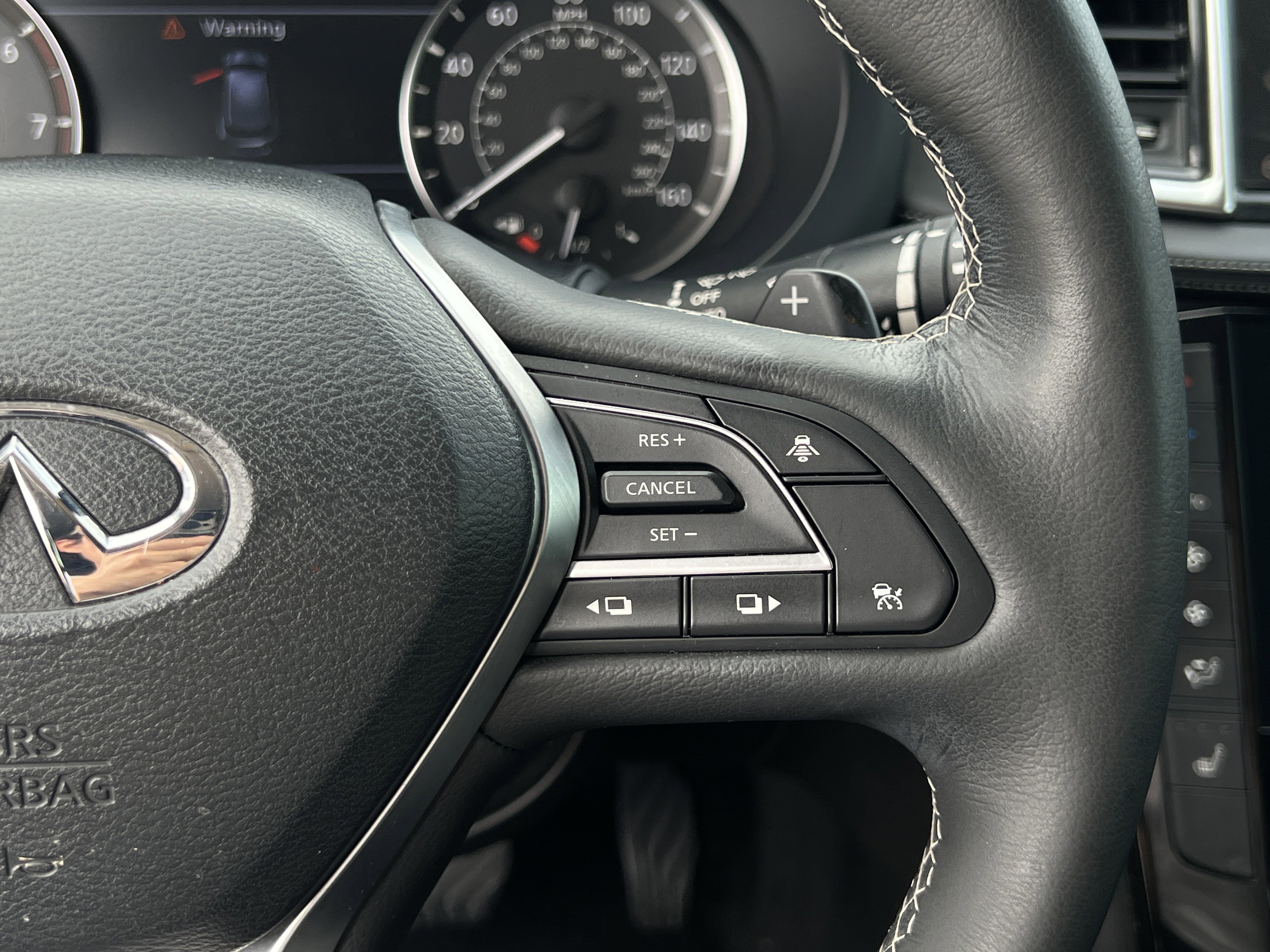 Used 2019 INFINITI QX50 Essential w/ Premium Heat Package image 17