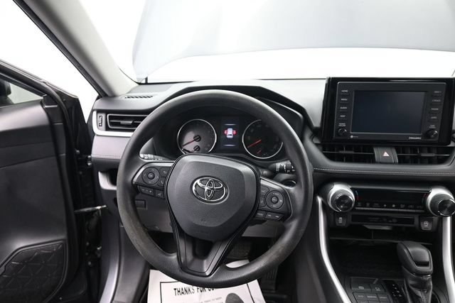 Used 2021 Toyota RAV4 XLE AWD/4WD image 17