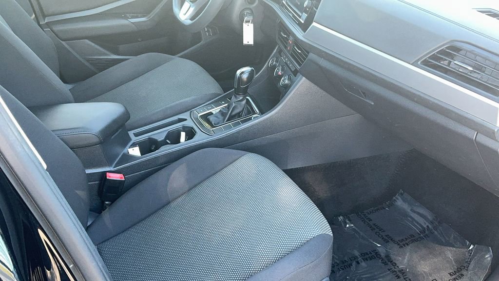 Used 2021 Volkswagen Jetta SE image 18