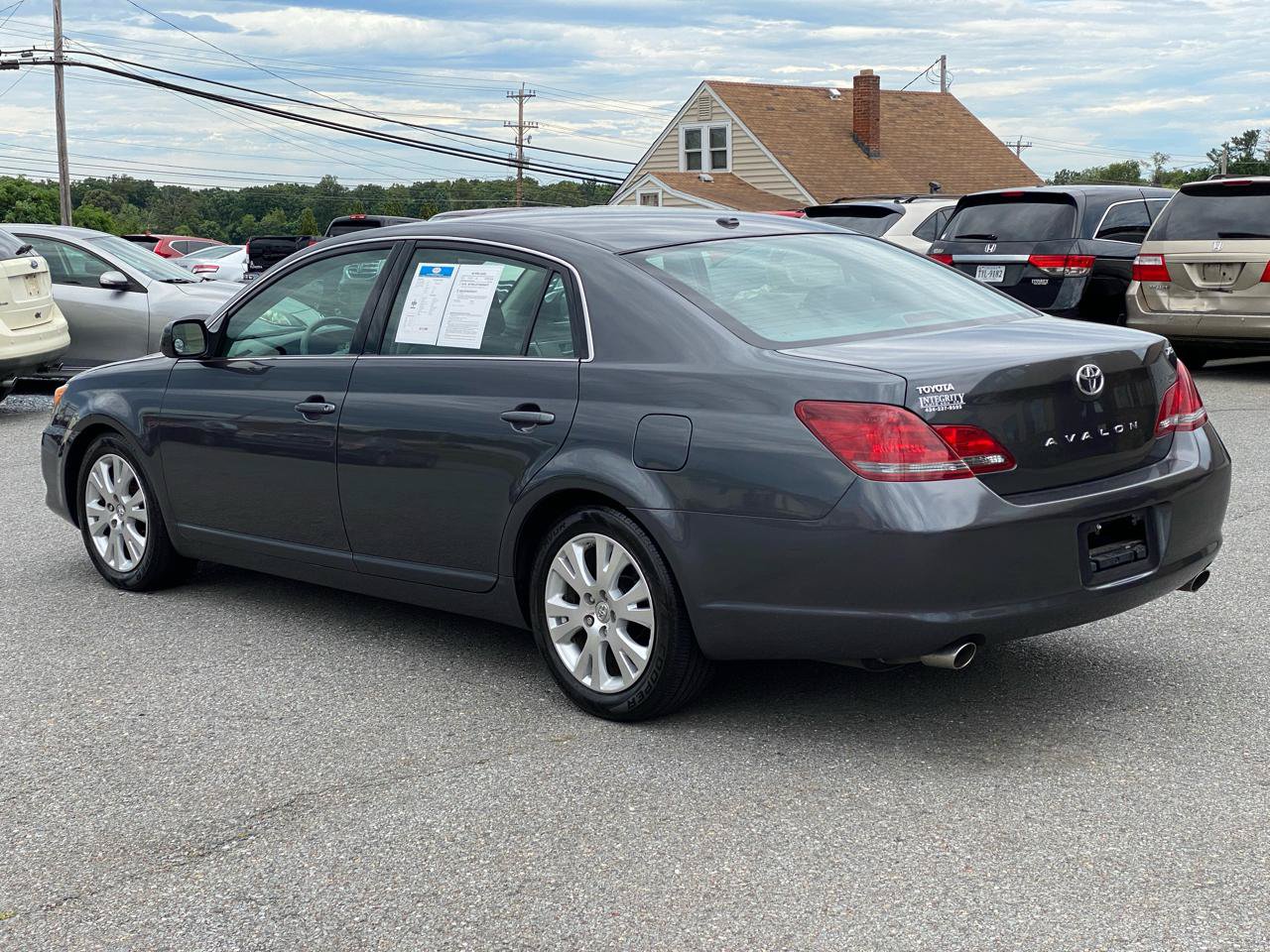 Used 2010 Toyota Avalon FWD image 2