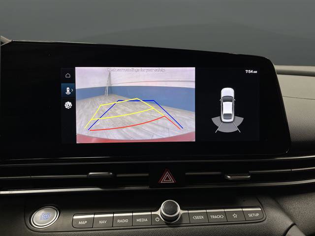 Used 2021 Hyundai Elantra Limited image 11