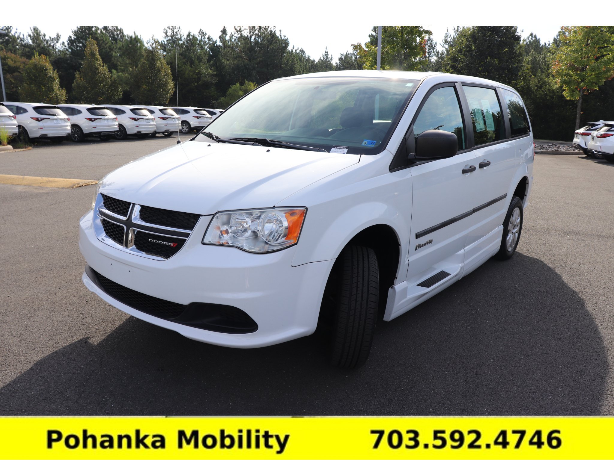 Used 2015 Dodge Grand Caravan American Value Package FWD image 4