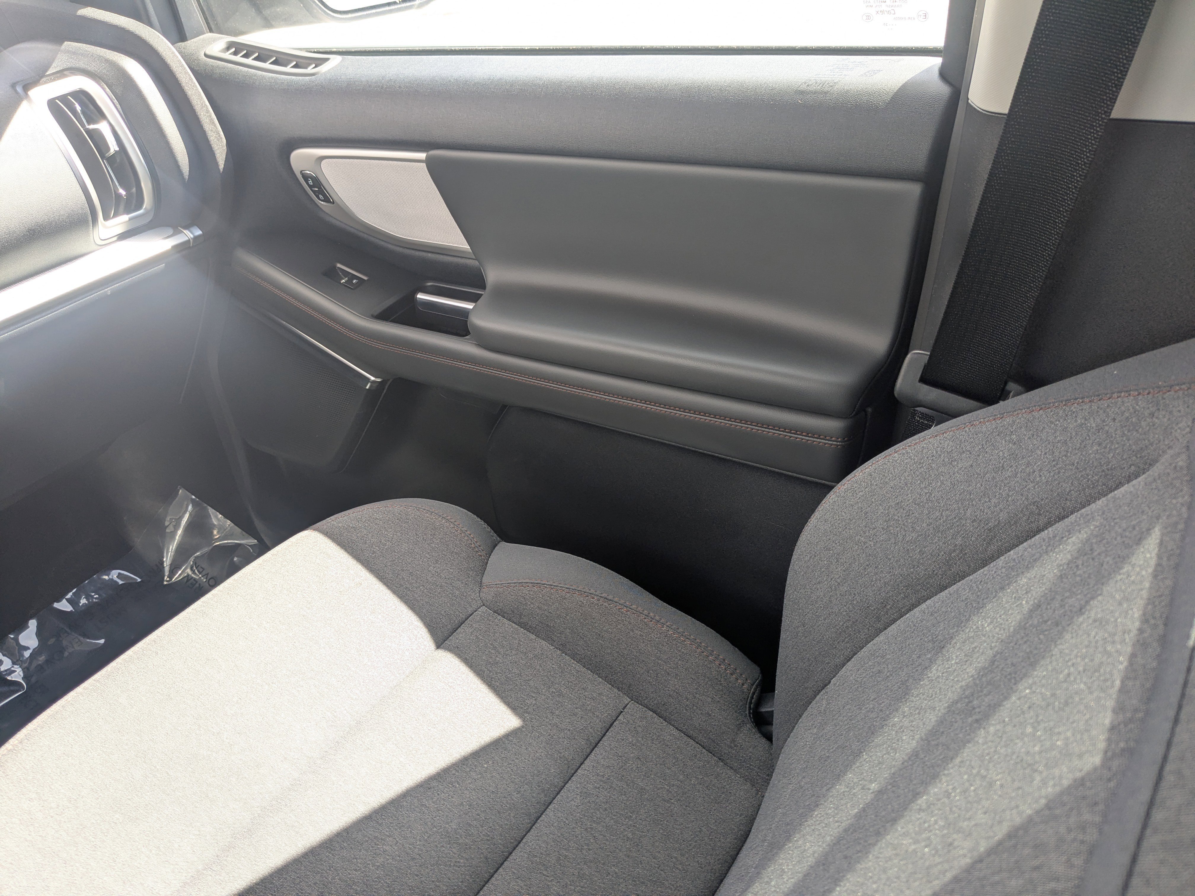 Used 2025 Ford Expedition Active image 24