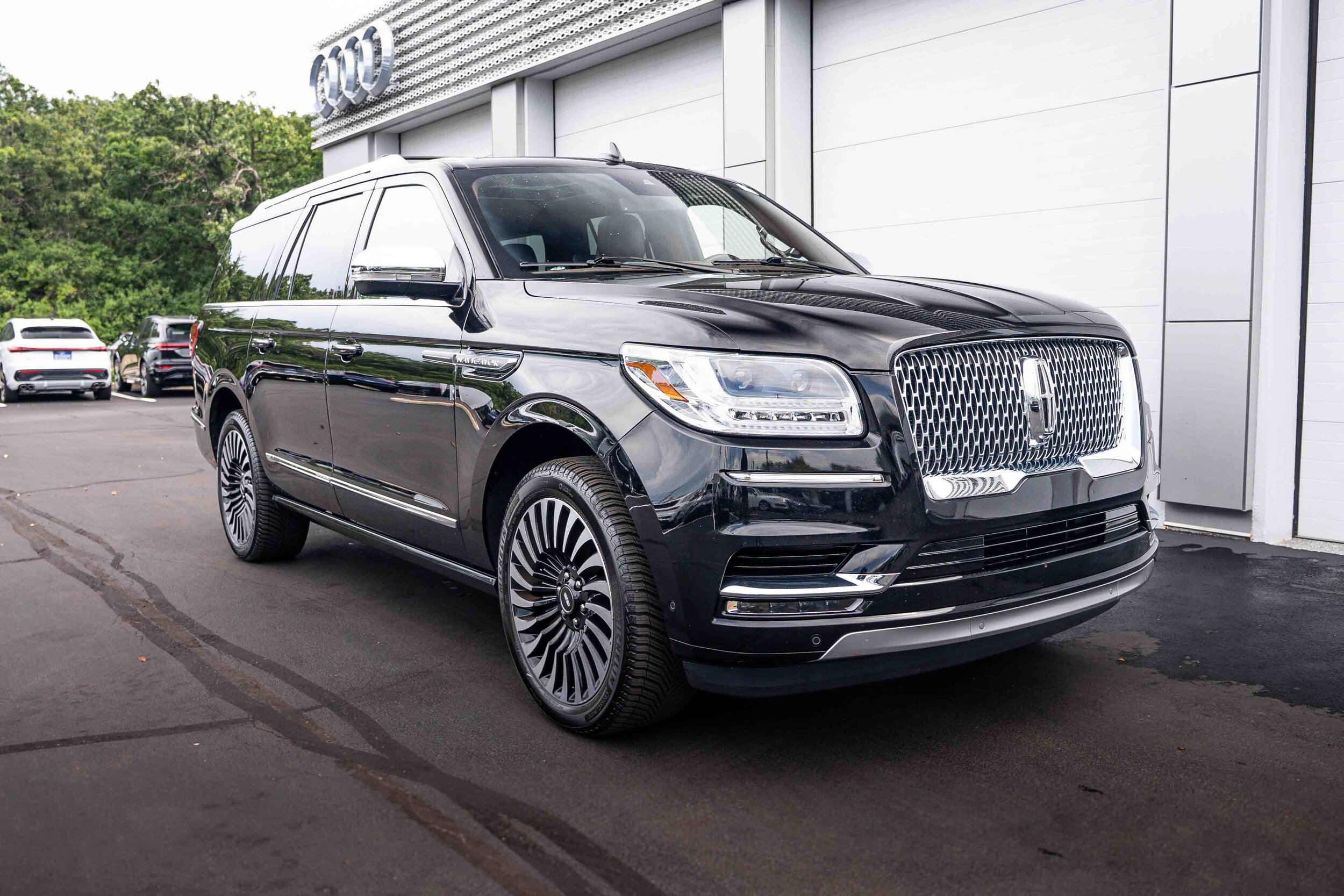 Used 2021 Lincoln Navigator L Black Label w/ Cargo Convenience Package AWD/4WD image 1