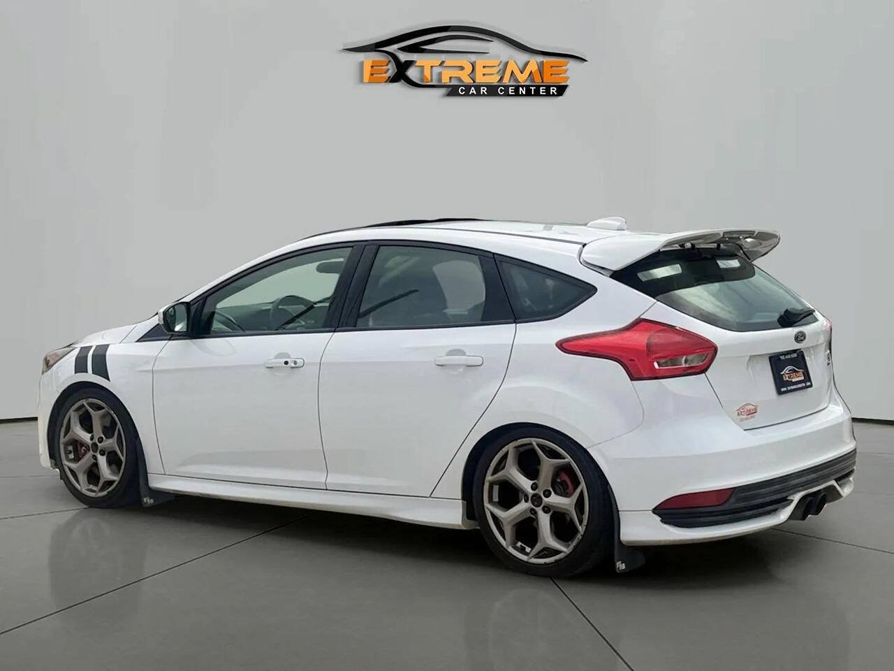Used 2016 Ford Focus ST w/ Equipment Group 401A FWD image 4