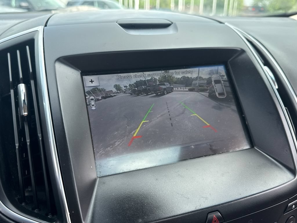 Used 2019 Ford Edge Titanium w/ Equipment Group 301A AWD/4WD image 35