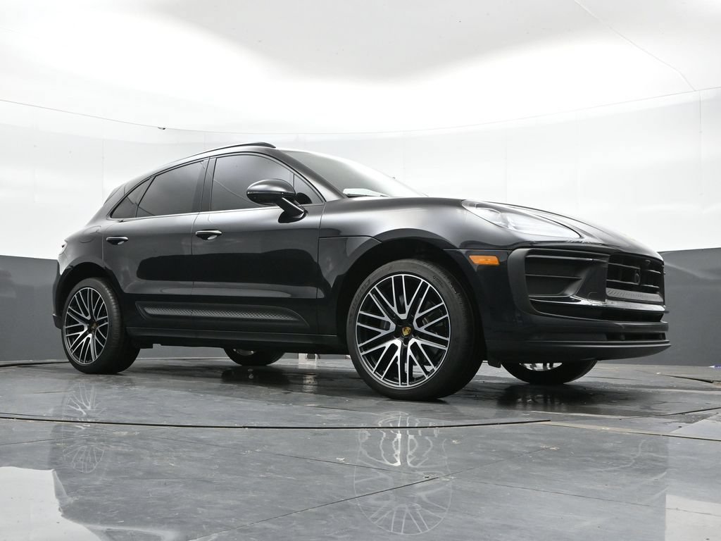 Used 2022 Porsche Macan AWD/4WD image 41