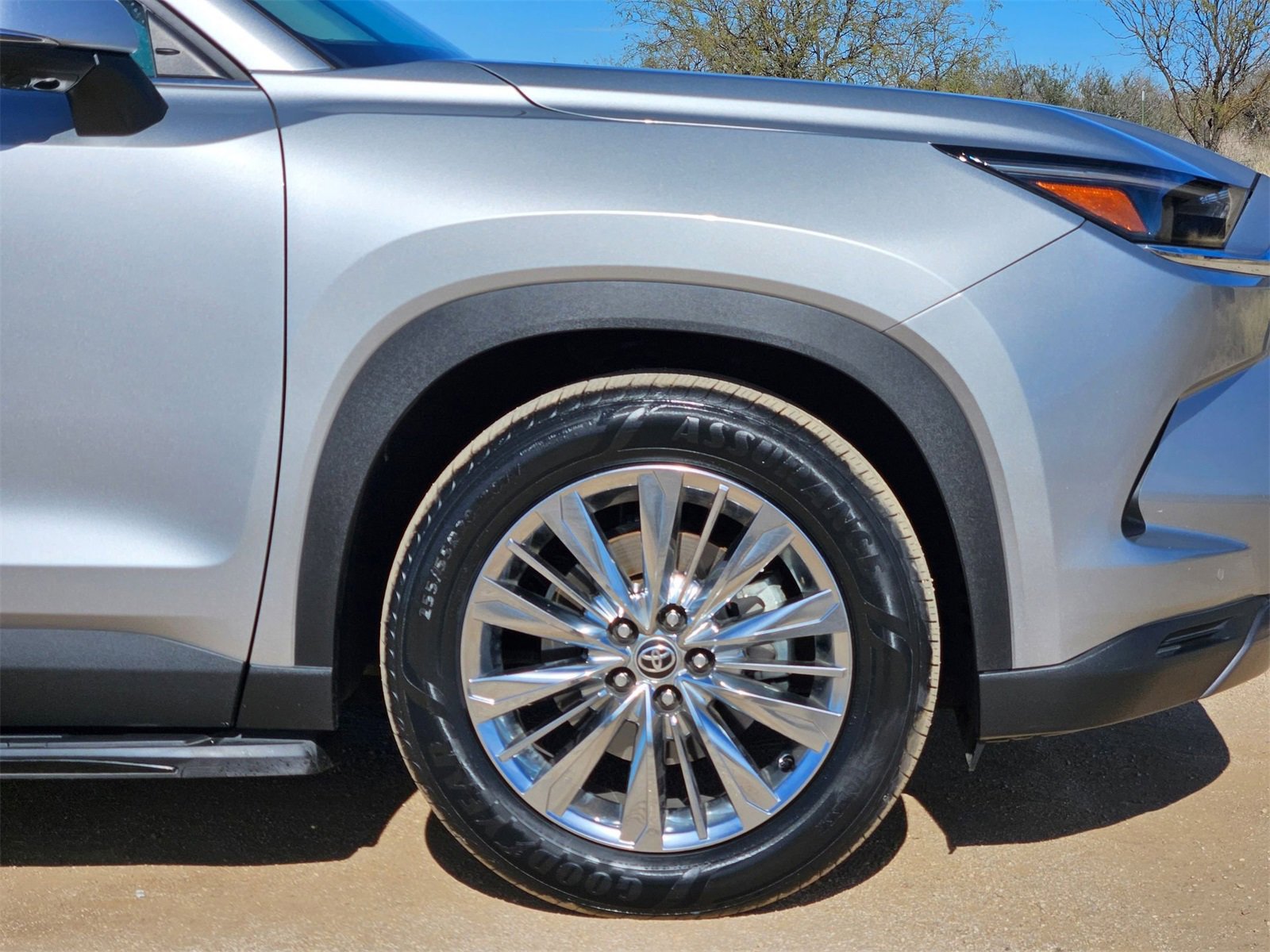 Used 2024 Toyota Grand Highlander Platinum image 28