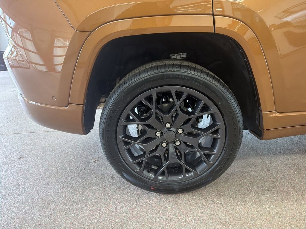 New 2026 Jeep Grand Cherokee Summit AWD/4WD image 30