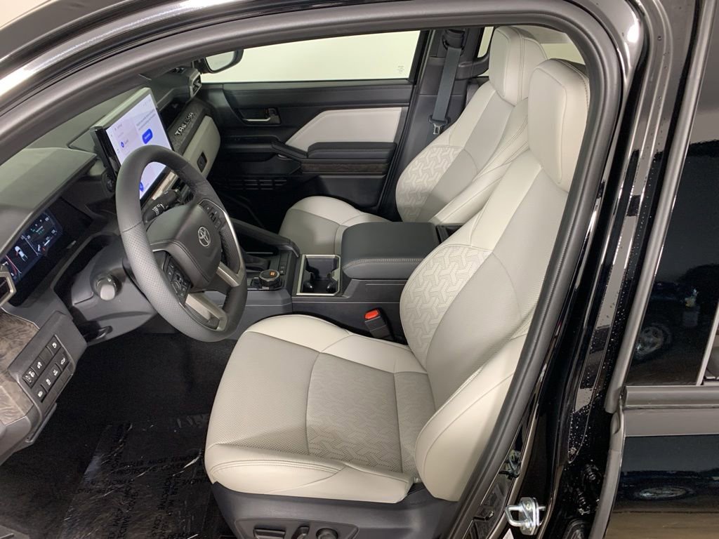 Used 2026 Toyota Tacoma Limited AWD/4WD image 29