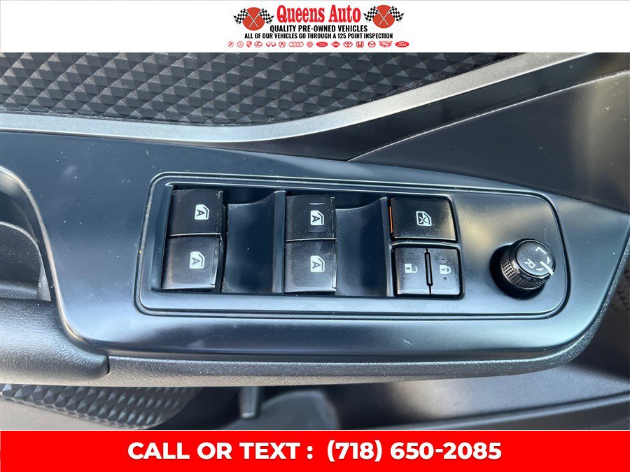 Used 2019 Toyota C-HR LE FWD image 37