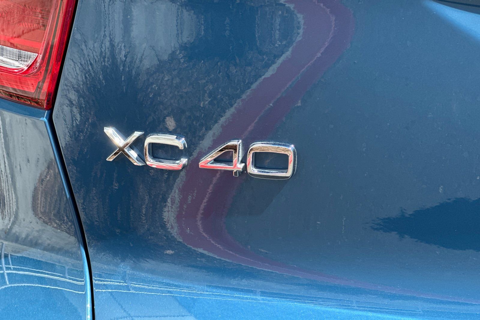 Used 2025 Volvo XC40 B5 Core AWD/4WD image 13