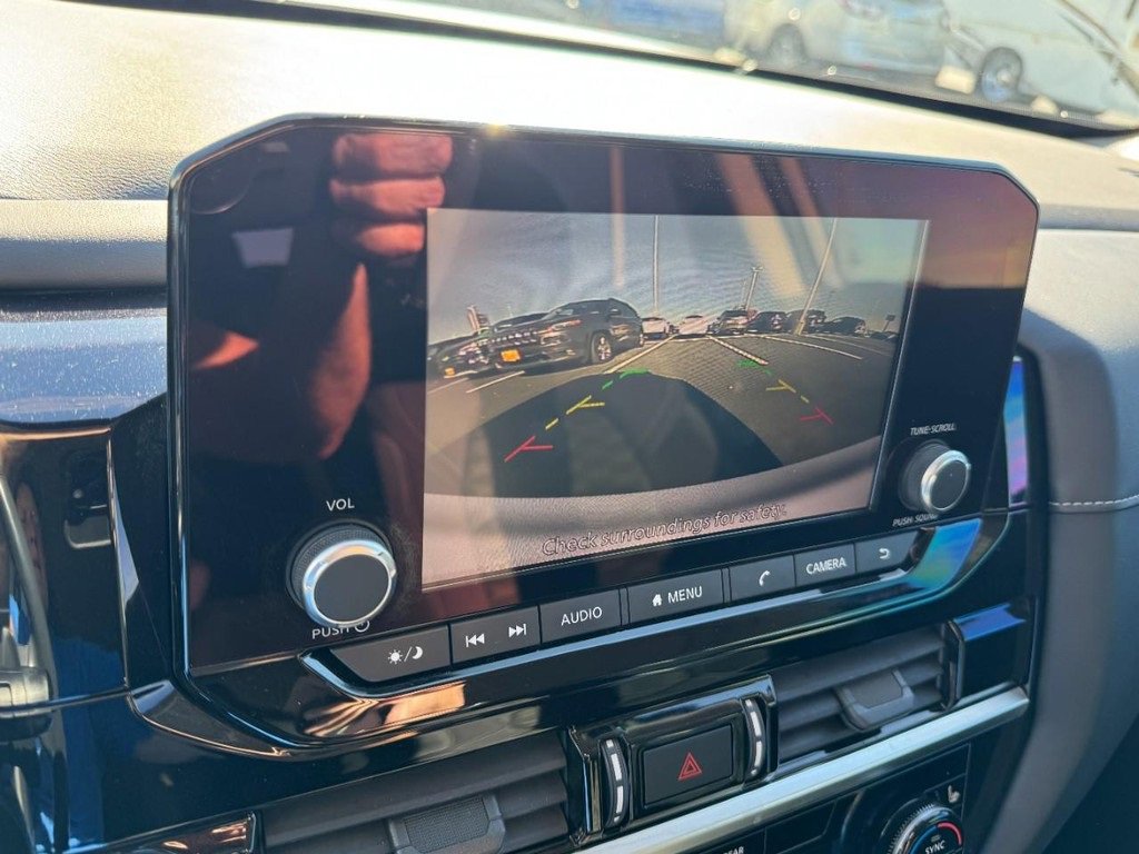 Used 2022 Nissan Pathfinder SV image 20