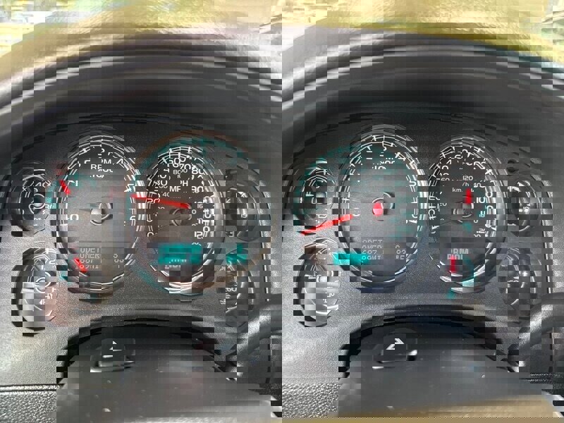 Used 2014 GMC Yukon XL Denali image 27