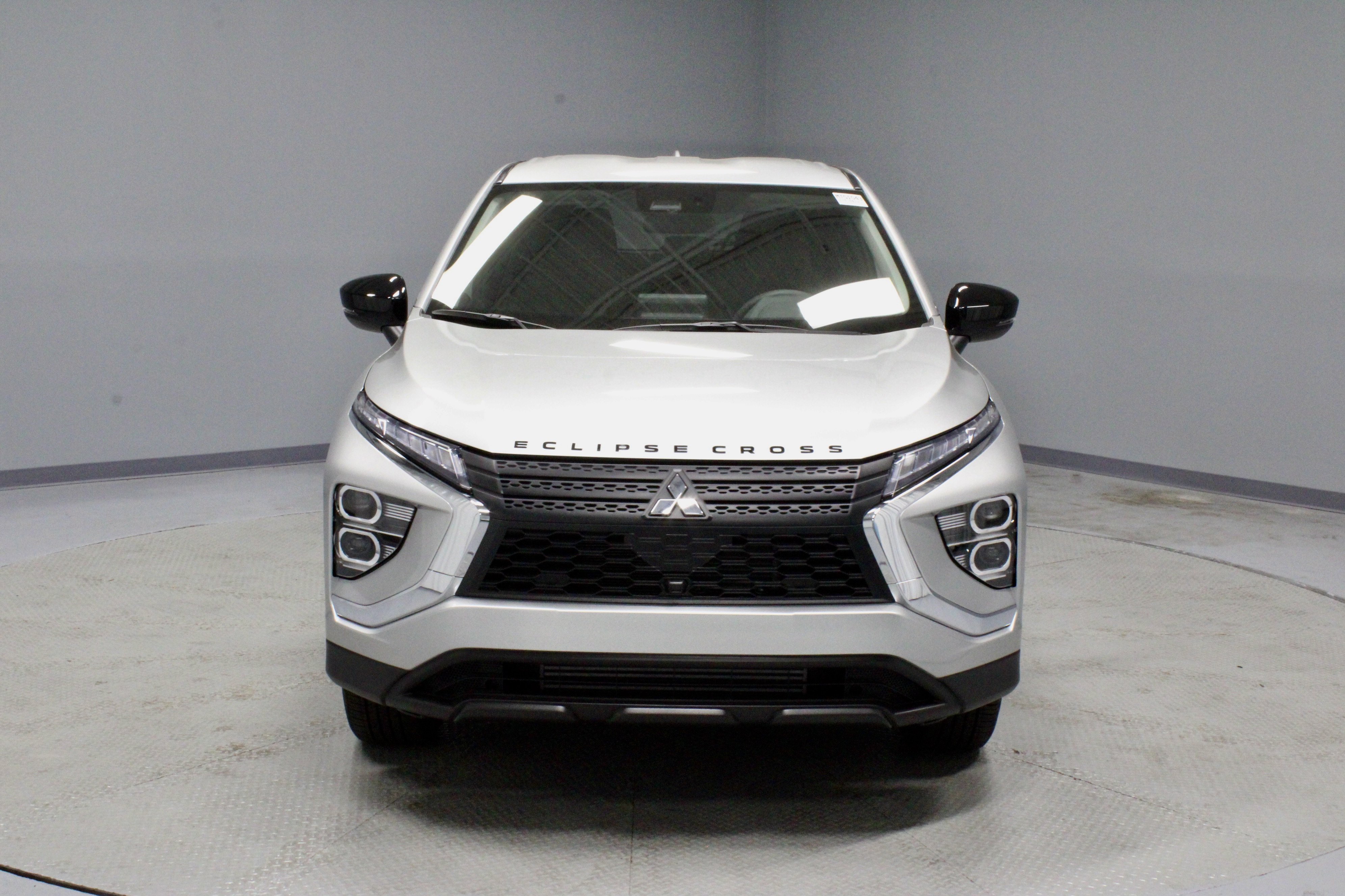New 2025 Mitsubishi Eclipse Cross LE image 3