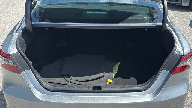 Used 2023 Toyota Camry XLE FWD image 8