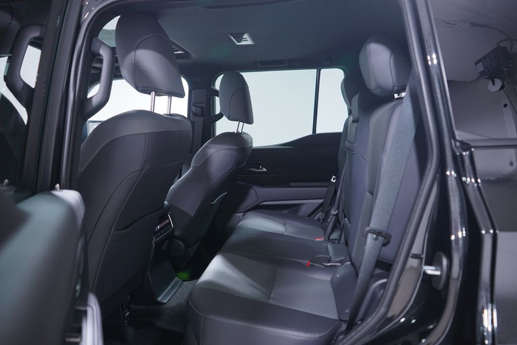 Used 2026 Lexus GX 550 w/ Accessory Package (2T) AWD/4WD image 9