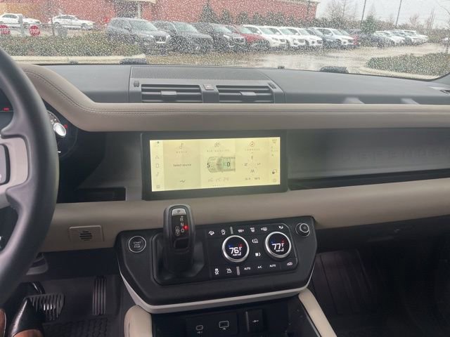 Used 2024 Land Rover Defender 110 S image 8