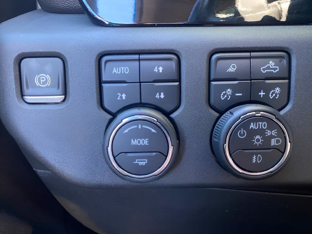 Used 2022 Chevrolet Silverado 1500 RST w/ RST All Star Premium Package AWD/4WD image 14