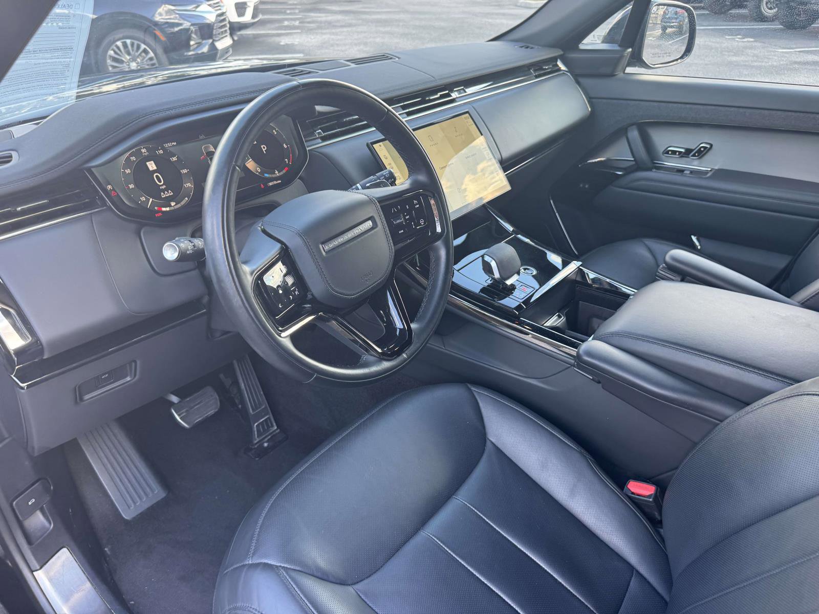 Used 2024 Land Rover Range Rover Sport Dynamic SE image 32